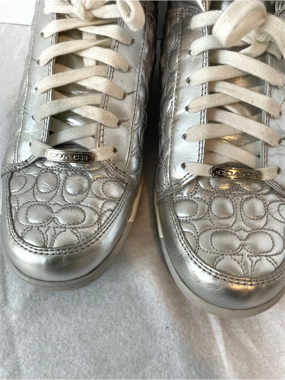 Coach Nanette Silver High Top Sneakers Logo Pattern Lace Up Hook & Loop Size 9.5